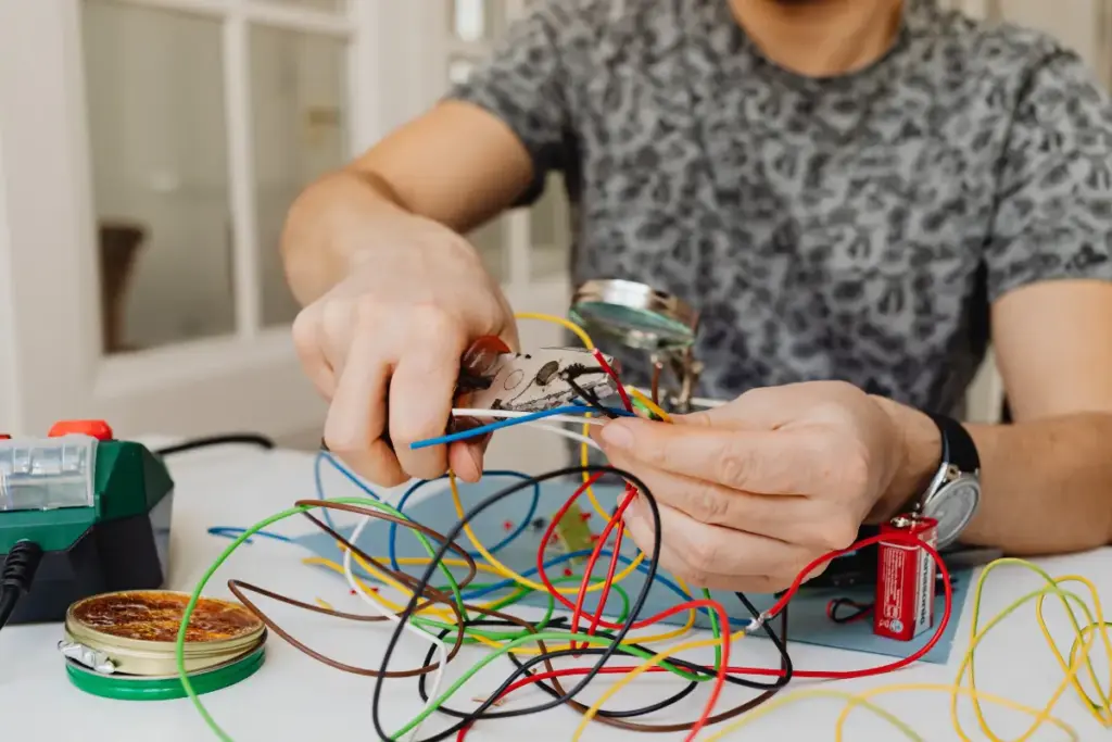 Why Circuits Trip Quick Overview / Why Do My Electrics Keep Tripping?
